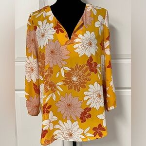 DR2 Loose Fitting Floral Blouse